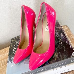 Steve Madden intrude hot pink pumps 8